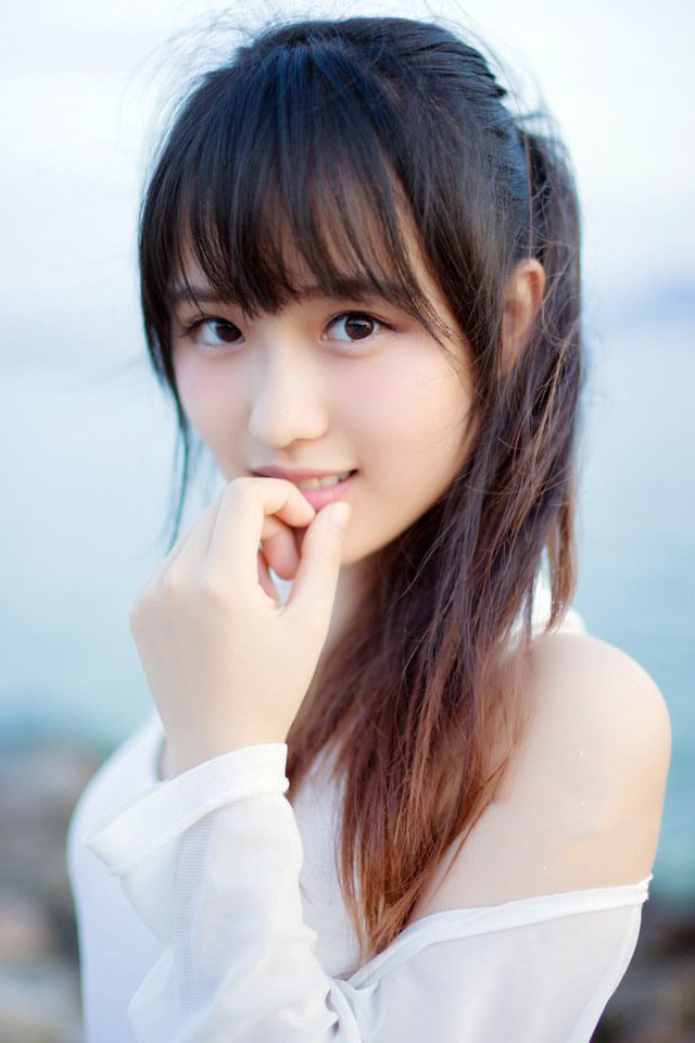没有一宗友情是地久天长的。人们在你的生活里来去如流，有时，友情的过程是短暂的，有限的。